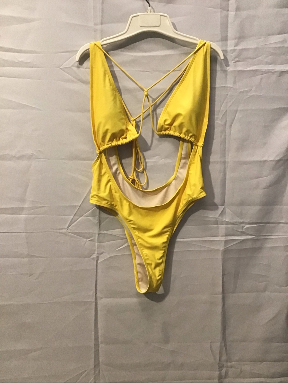 92 Yellow Strappy One-Piece Swimsuit - Classic Scoop Back